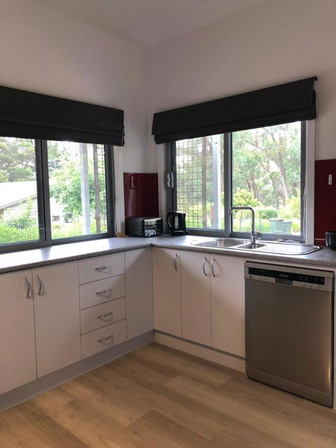 Gully Getaway - Accommodation Broadbeach 4