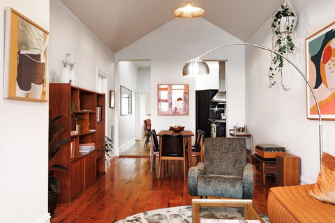 Henry Home - Accommodation Broadbeach 1