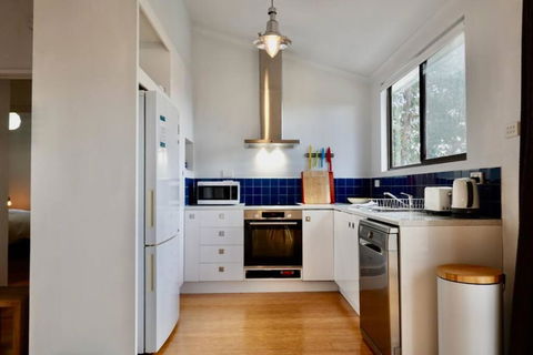 High View House - Views Over Pirates Bay - Accommodation Broadbeach 3