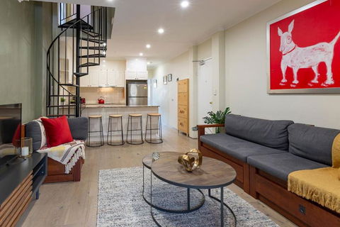 Hip Inner-City Living In Vibrant Erskineville - Accommodation Broadbeach 0