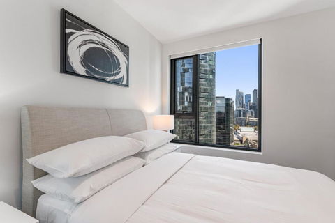 Inner City 2-Bed With Pool, BBQ & Gym - Accommodation Broadbeach 2
