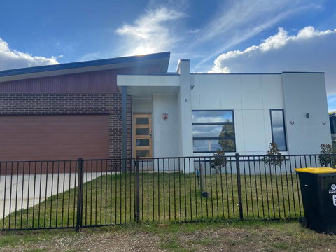 Home Away From Home - Accommodation Broadbeach 0