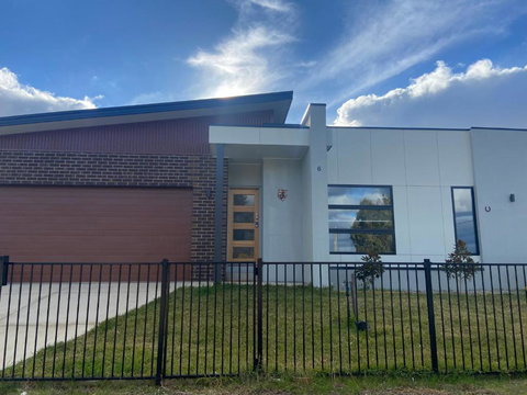 Home Away From Home - Accommodation Broadbeach 3