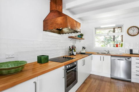 Idyllic Ingram - Accommodation Broadbeach 2