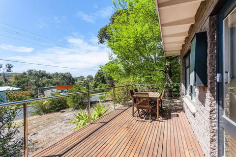 Idyllic Ingram - Accommodation Broadbeach 0