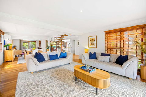Illalangi - Views, Pool, Walk To Beach - Accommodation Broadbeach 3