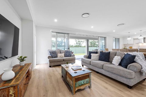 Iluka Coastal Retreat - Accommodation Broadbeach 1