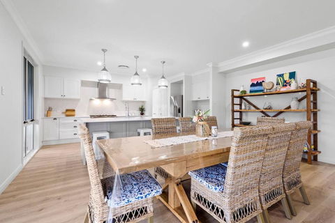 Iluka Coastal Retreat - Accommodation Broadbeach 3