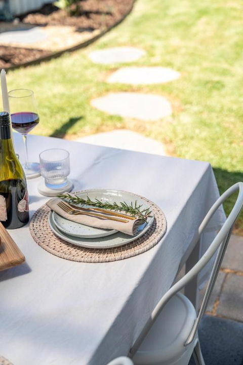 ILUKA Luxe Accommodation, Relaxed Coastal Vibe - Accommodation Broadbeach 3