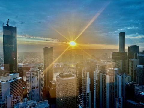 Imagine 4 Bedroom Apartment - Accommodation Broadbeach 0