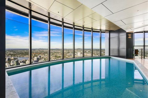 Imagine 4 Bedroom Apartment - Accommodation Broadbeach 1