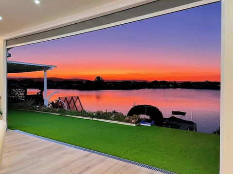 Immaculate Waterfront Residence-Masterpiece - Accommodation Broadbeach 2