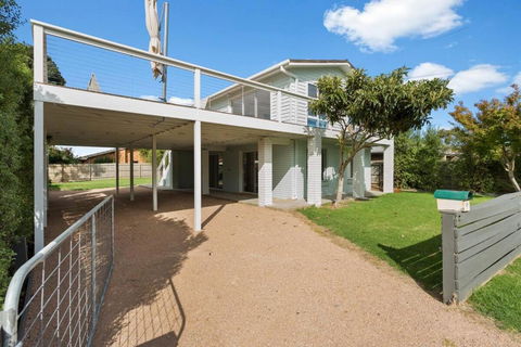 Imollu Beach House 5-Bed 2 5-Bath - Accommodation Broadbeach 0