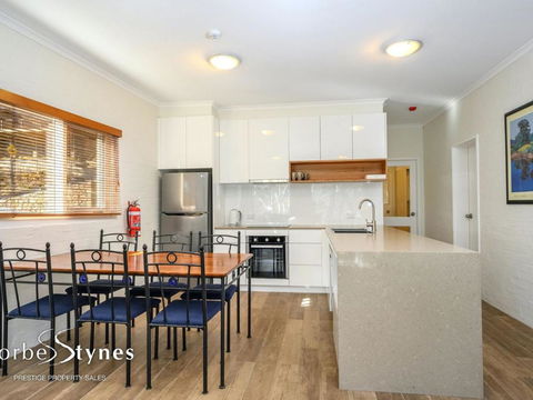 Inala 5 - Accommodation Broadbeach 1