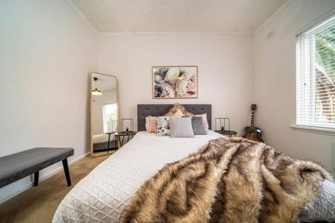 Indulge At Glenelg North - Accommodation Broadbeach 1