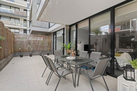 Ink Echelon Escape - Accommodation Broadbeach 2