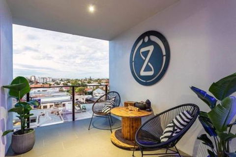 Inner City 1 Bedroom Apartment With Rooftop Pool And Parking - Serain Residences - Accommodation Broadbeach 3