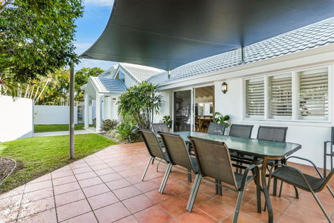 Island Living In The Heart Of Noosa - Accommodation Broadbeach 1