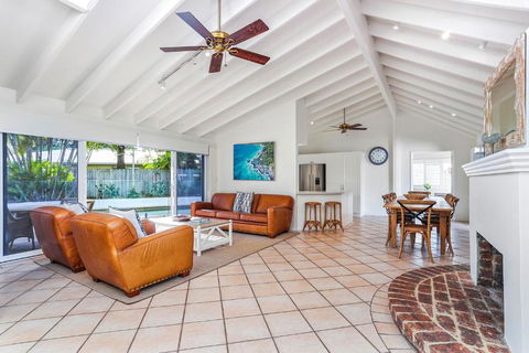 Island Living In The Heart Of Noosa - Accommodation Broadbeach 3