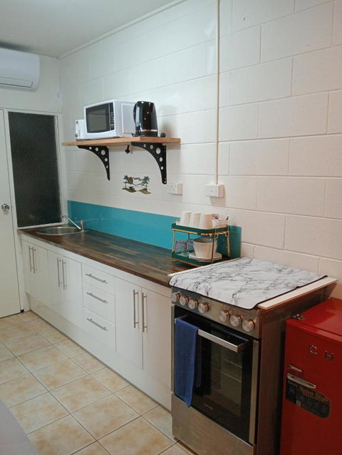 Innisfail Riverfront Motel - Accommodation Broadbeach 2