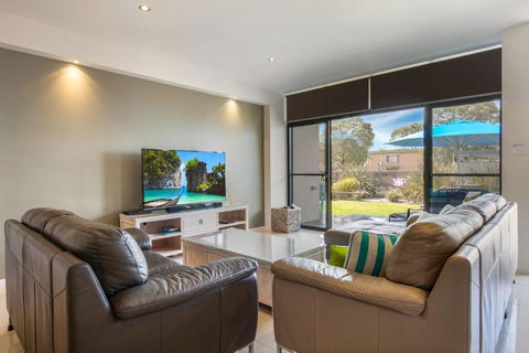 Interlude Apartment - Accommodation Broadbeach 2
