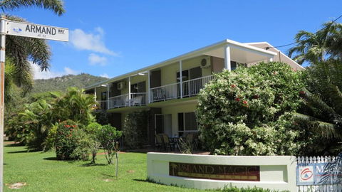 Island Magic Townhouse 1 - Accommodation Broadbeach 2