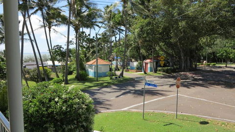 Island Magic Townhouse 1 - Accommodation Broadbeach 0