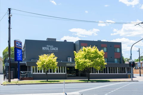 Adelaide Royal Coach - Accommodation Broadbeach 0