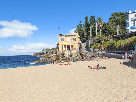 AeA The Coogee View - Accommodation Broadbeach 1