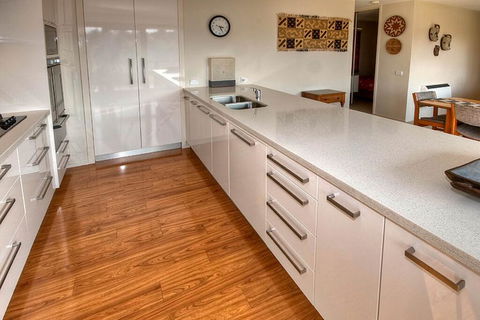 After Golf - Accommodation Broadbeach 3