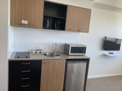 Airtrip Apartments On River Street, Mackay - Accommodation Broadbeach 1