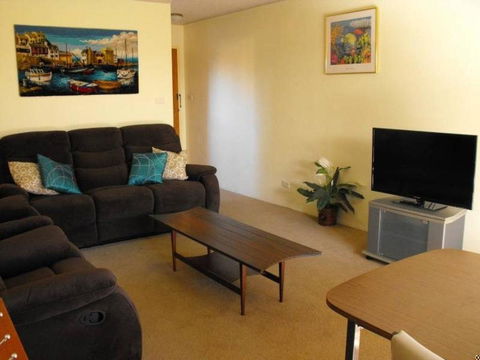 Akuna, Unit 8, 112-116 Little Street - Accommodation Broadbeach 1
