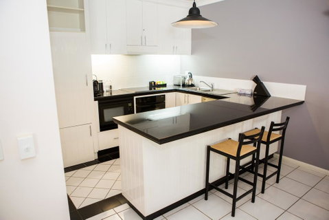 Alamanda - Suite 46 - Accommodation Broadbeach 2