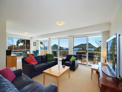 Albacore, Unit 6, 12 Ondine Close - Accommodation Broadbeach 0