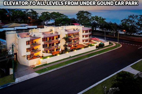 Alexander Beachfront Apartments - Accommodation Broadbeach 0