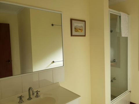 Alkira Inverloch Heights - Accommodation Broadbeach 2