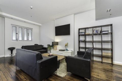 Alloggio Studios On King - Accommodation Broadbeach 0