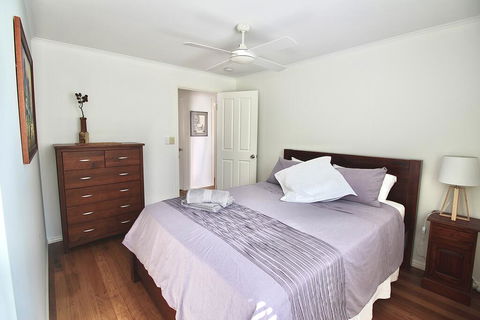 Aloha Alex Beach House Pet-friendly- 450m To The Beach - Accommodation Broadbeach 3
