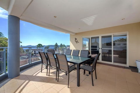 Alta Mira, Unit 14, 12 - 14 Soldiers Point Rd - Accommodation Broadbeach 0