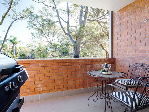 Amanda Court 2/1 Weatherly Cl - Renovated Unit With Aircon, Wifi And Close To The Beach - Accommodation Broadbeach 0