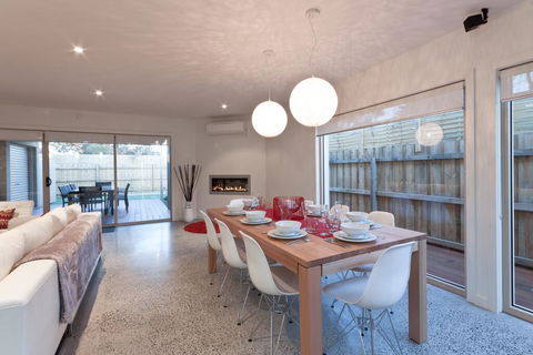 Amaroo - Accommodation Broadbeach 1