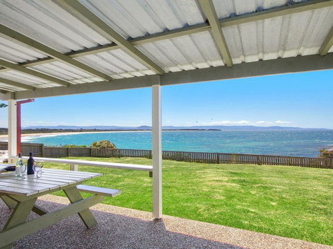 Amazing Aspects - Perched Above Tilbury Cove - Accommodation Broadbeach 0
