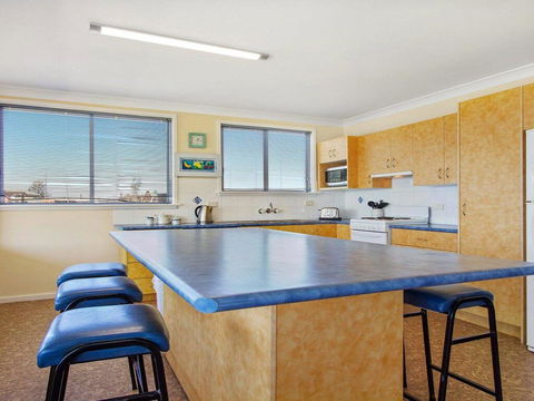 Amazing Aspects - Perched Above Tilbury Cove - Accommodation Broadbeach 2