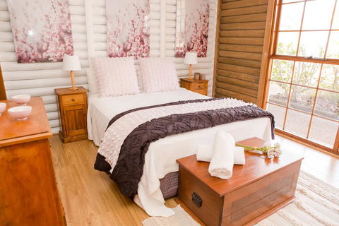 Among The Vines - Accommodation Broadbeach 3