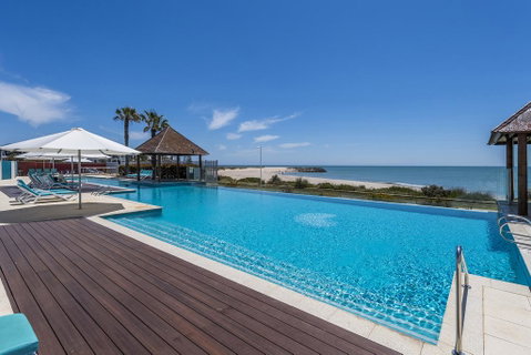 AN OCEAN,BEACH And POOL VIEW APARTMENT - Apt 210 SEASHELLS RESORT - Accommodation Broadbeach 1