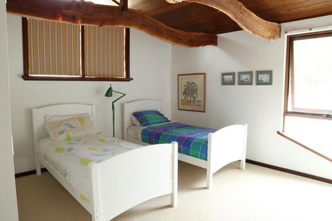 Anagama House & Studio - Accommodation Broadbeach 2