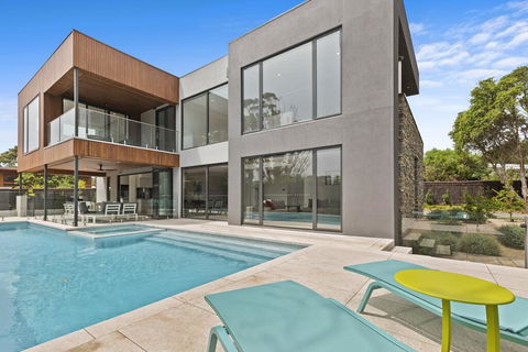 ANCHORAGE - MOUNT MARTHA - Accommodation Broadbeach 0