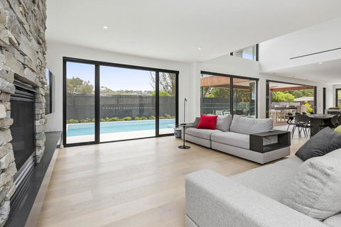 ANCHORAGE - MOUNT MARTHA - Accommodation Broadbeach 3