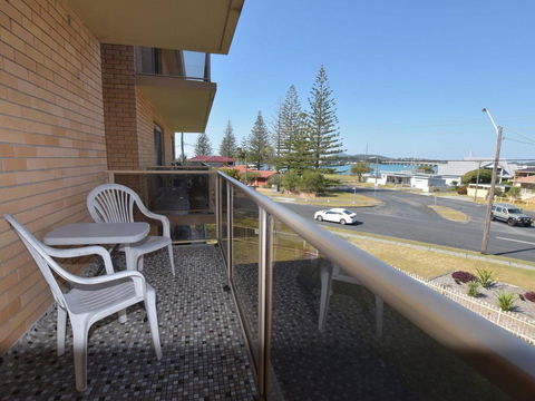 Anchorage 10 Water Views From Balcony - Accommodation Broadbeach 3