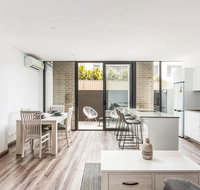 AnchoredOceania - Accommodation Broadbeach